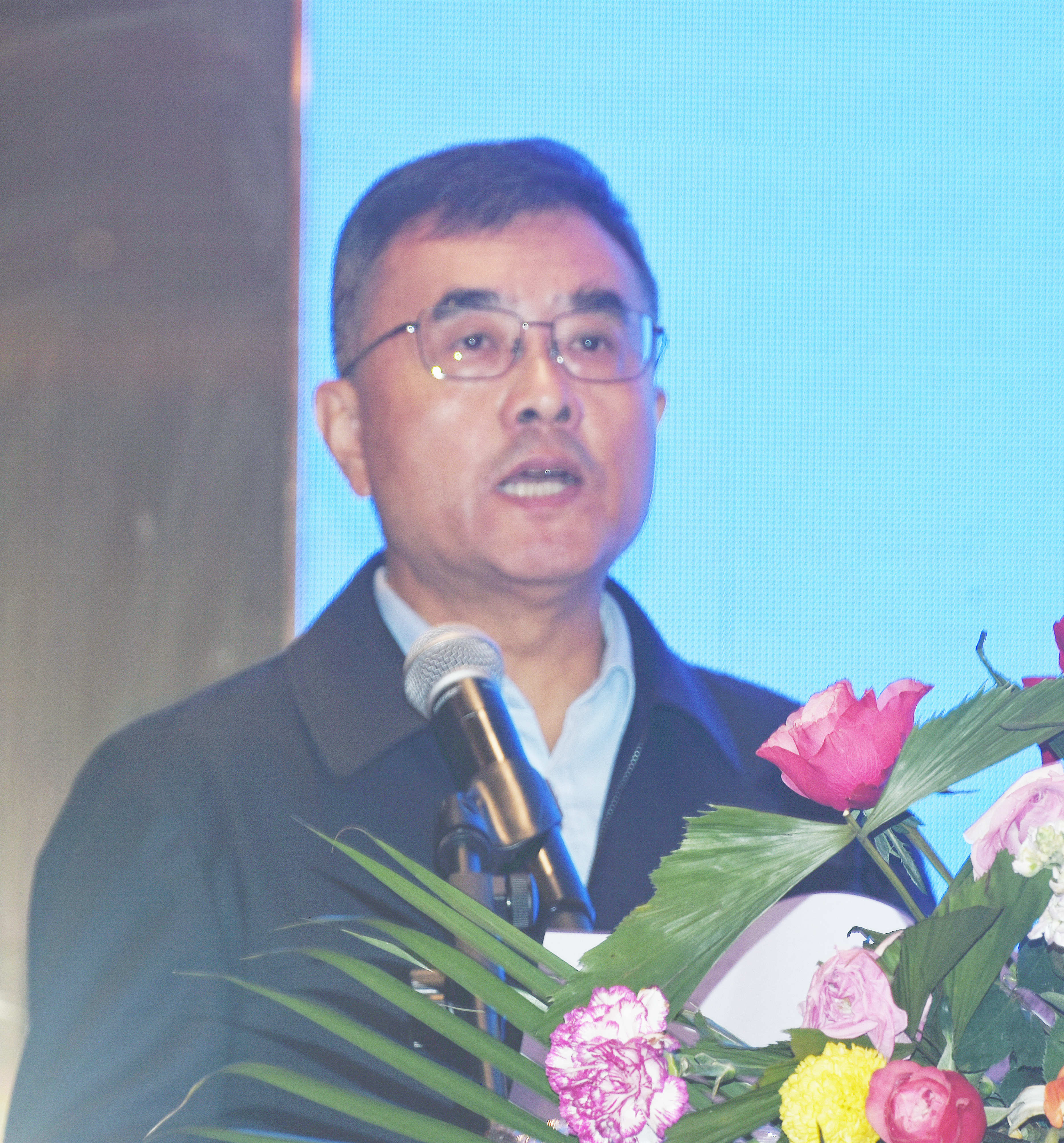 王瑞_副本.jpg 王瑞_副本.jpg