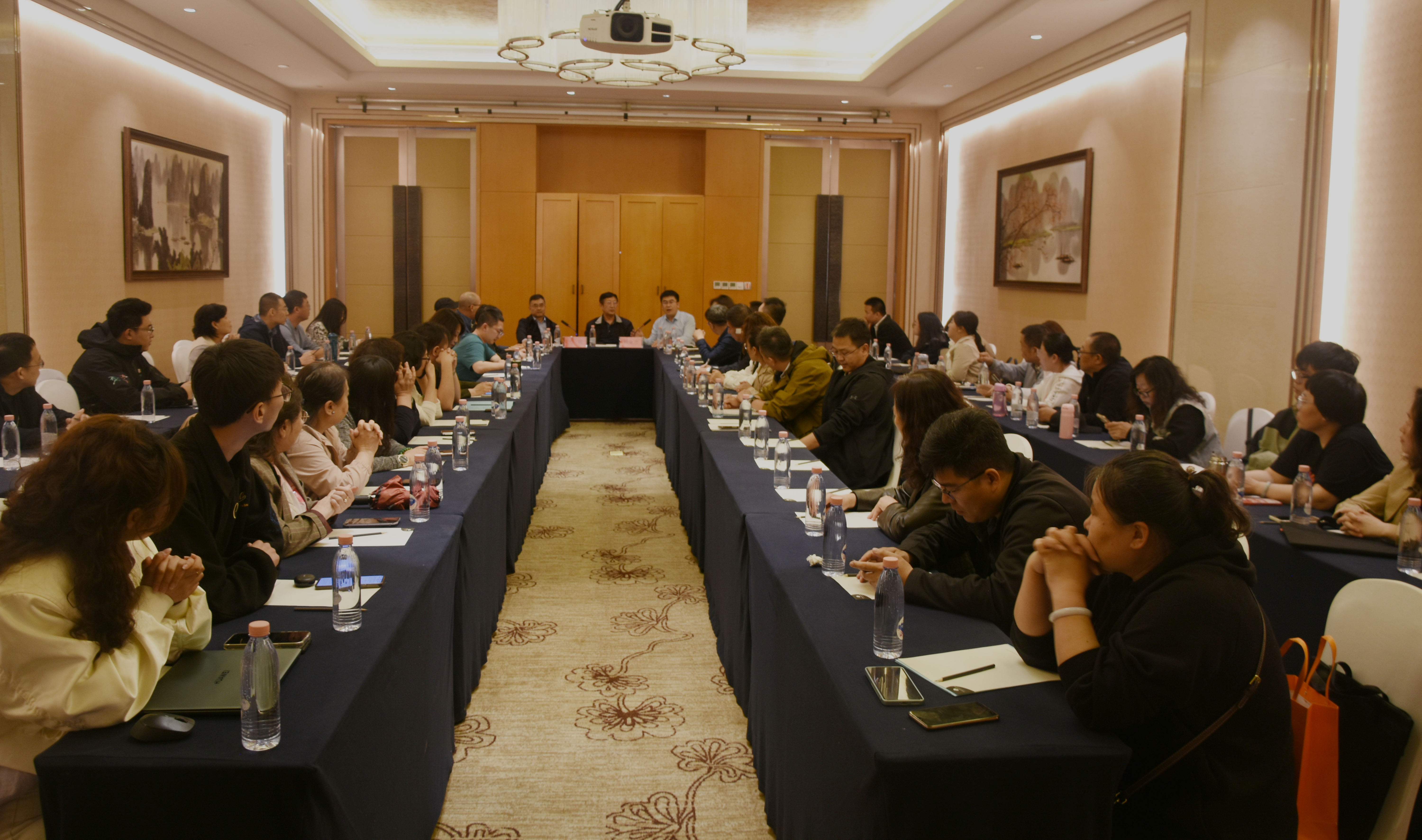 造價(jià)招標(biāo)分會(huì)場(chǎng)_副本.jpg 造價(jià)招標(biāo)分會(huì)場(chǎng)_副本.jpg